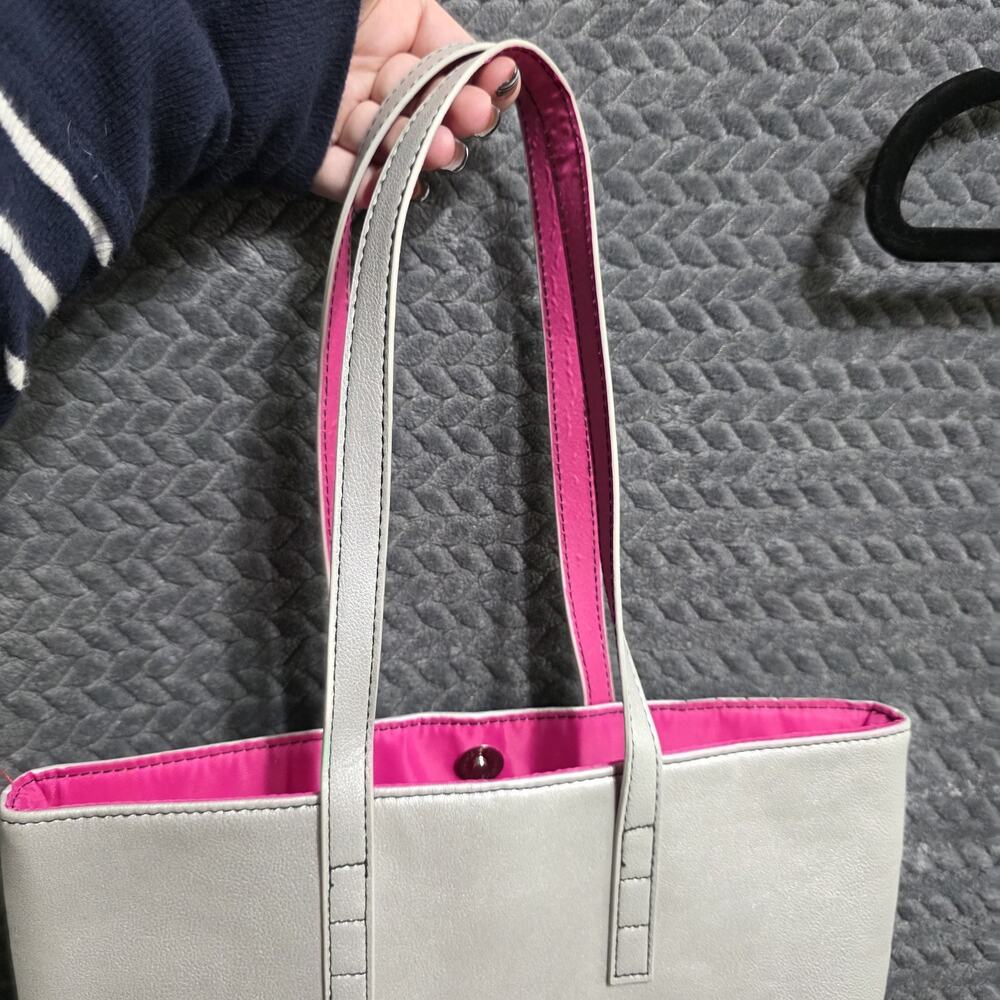 Dillard’s Metallic Silver Tote Bag Pink Lining Shoulder Shopper Purse - Picture 8 of 8